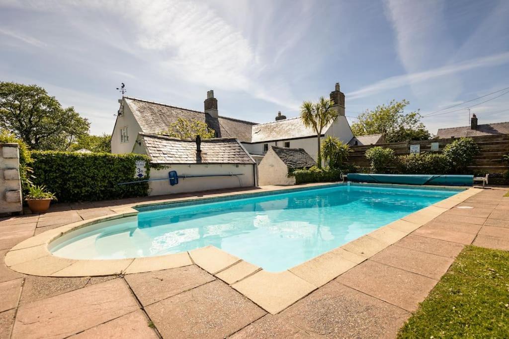 Plas Newydd With Swimming Pool, Fire Pit, And Log Fires Βίλα Rhiw Εξωτερικό φωτογραφία